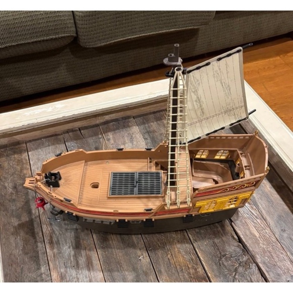 Playmobil‎ pirate ship